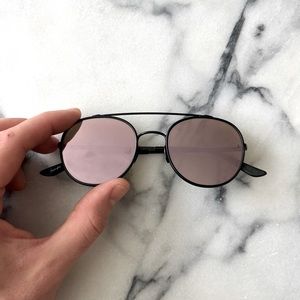 Sunday Somewhere Reflective Sunglasses in Rose/Black